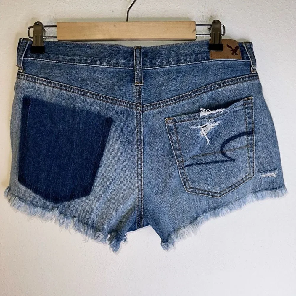 American Eagle Size 6 Vintage HiRise Festival Frayed Hem Distressed Denim Shorts